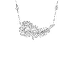 Naszyjnik Boucheron Plume de Paon białe złoto diamenty 40 cm