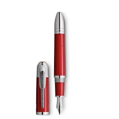 Montblanc hołduje wizjonerowi Enzo Ferrari wydaną w 2021 roku edycją w kolorze &quot;Rosso 70 Anni&quot; symbolizującą początek jego pasji do wyścigów.