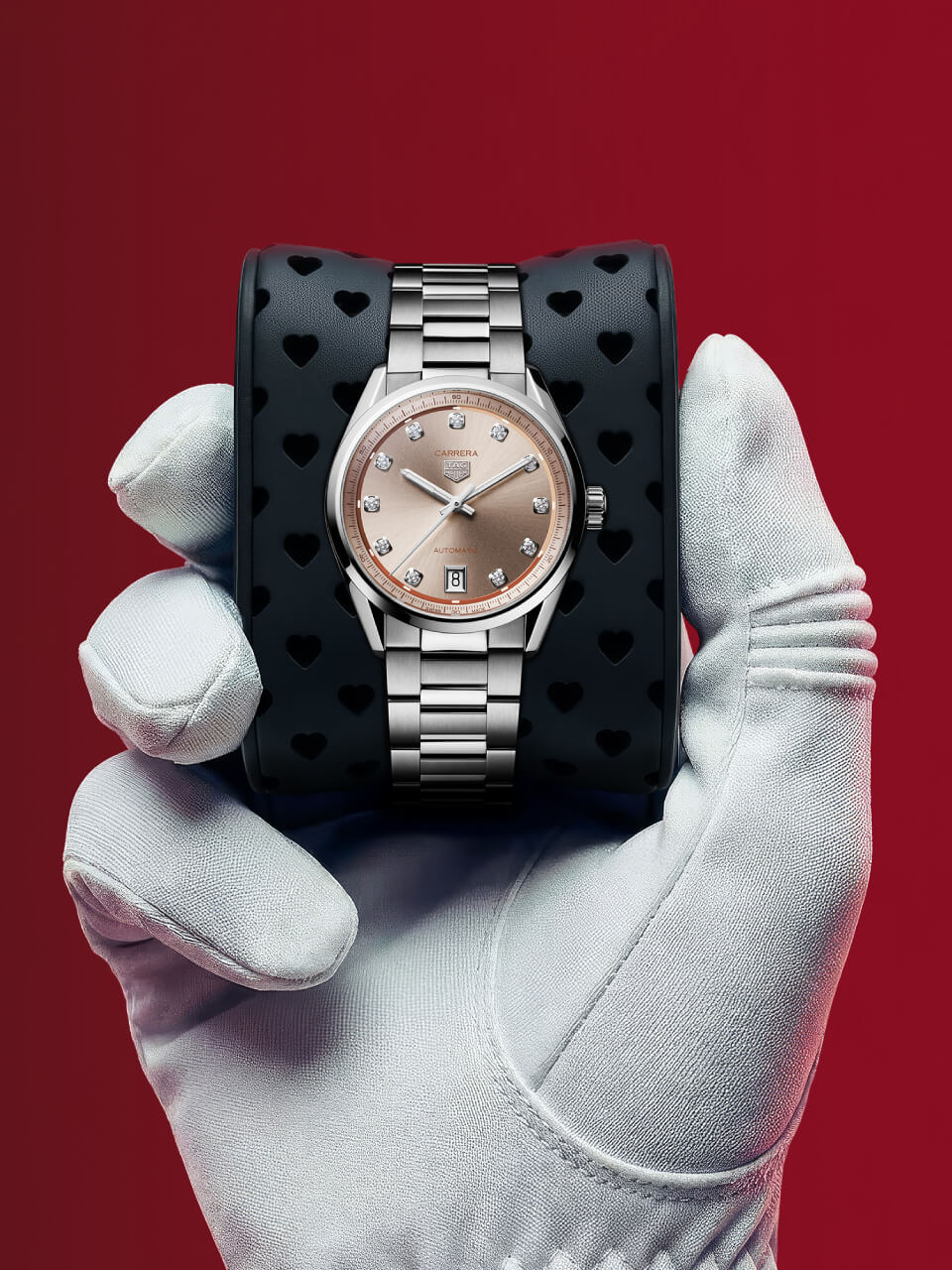 Zegarek TAG Heuer prezentowany na nadgarstku