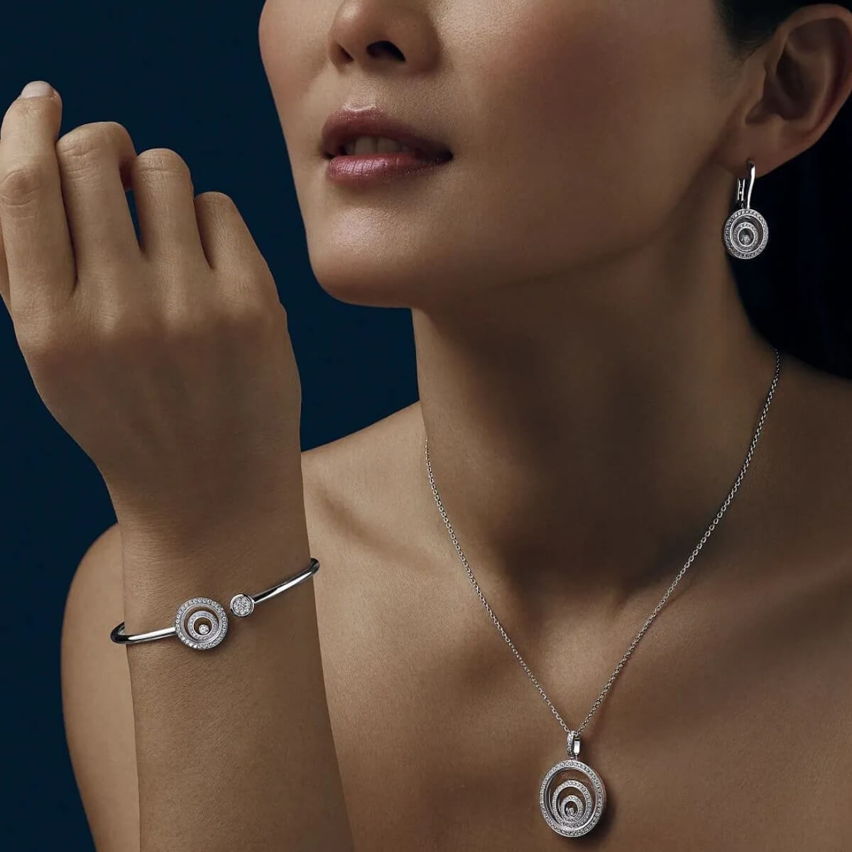 Naszyjnik Chopard Happy Spirit z białego złota i diamentów